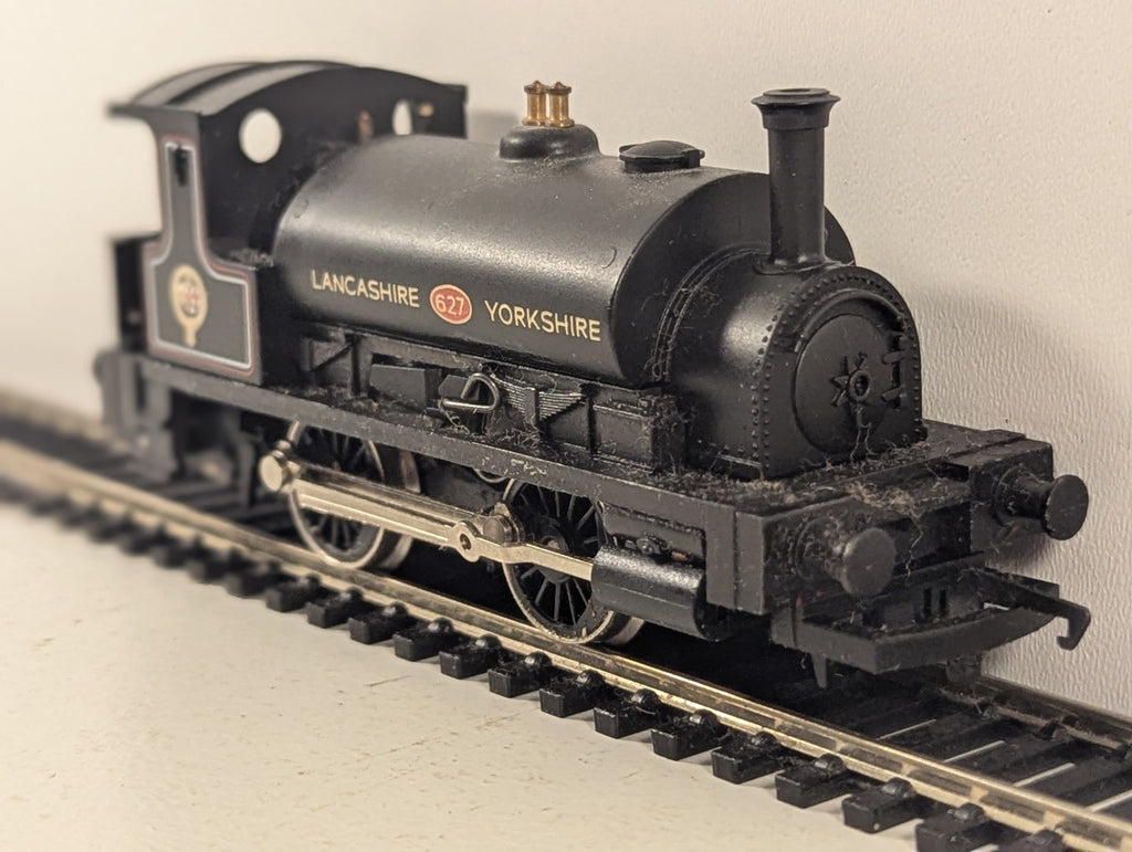 Hornby OO Gauge L&Y 0-4-0ST Class 21 'Pug' Steam Locomotive 627