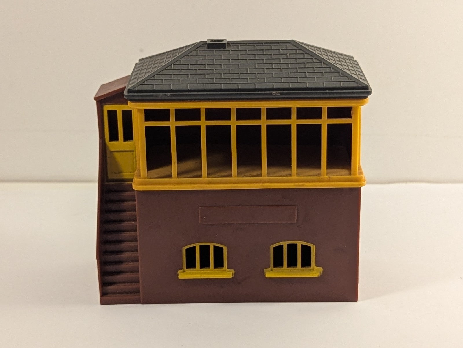 Tri-ang Railways OO Gauge R.61 Signal Box
