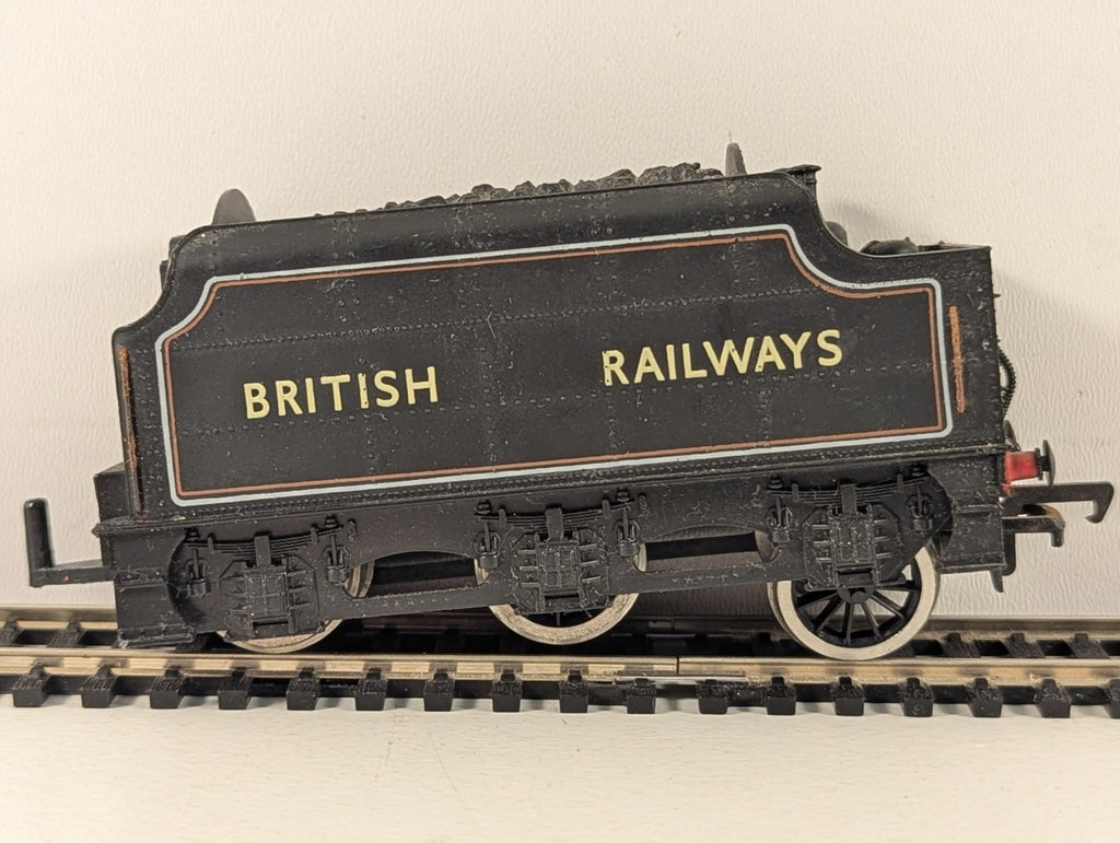 Mainline OO Gauge Stanier Tender BR Lined Black - Spares/Repairs