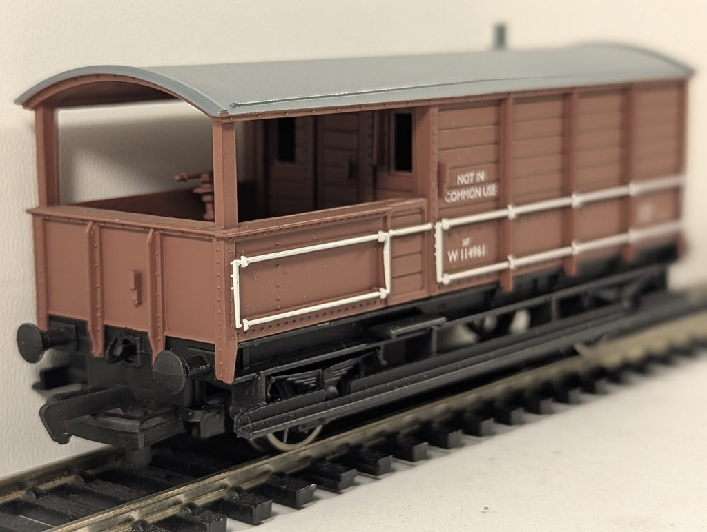 Bachmann OO Gauge 20 Ton Toad Brake Van Goods Wagon W114961 BR Brown 33-304