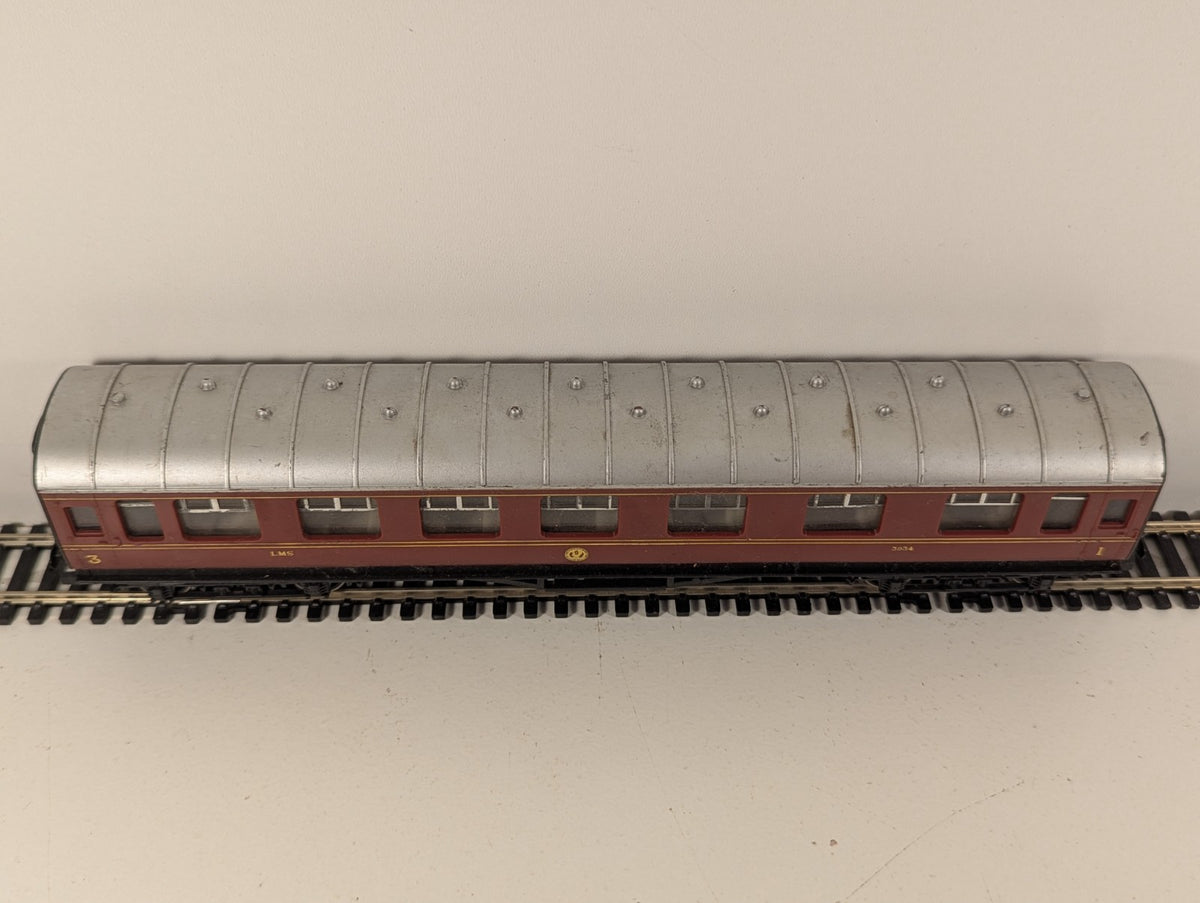 Hornby OO Gauge LMS 1st Class Composite Coach