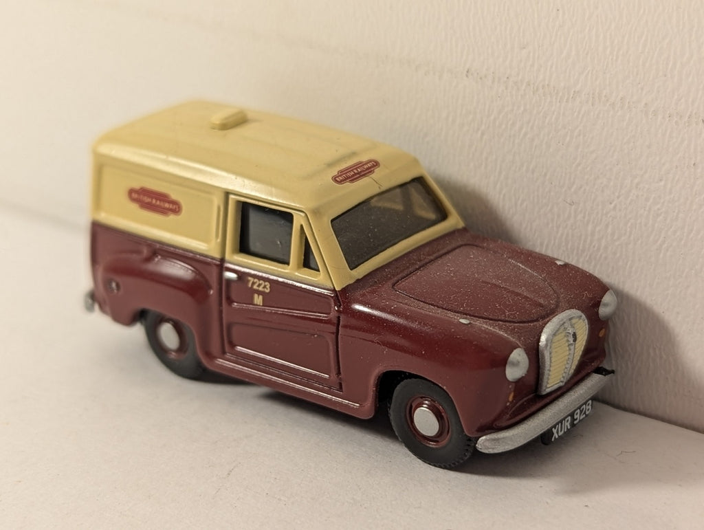 Classix OO Gauge Austin A-35 Van Die-cast Vehicle 7223/M