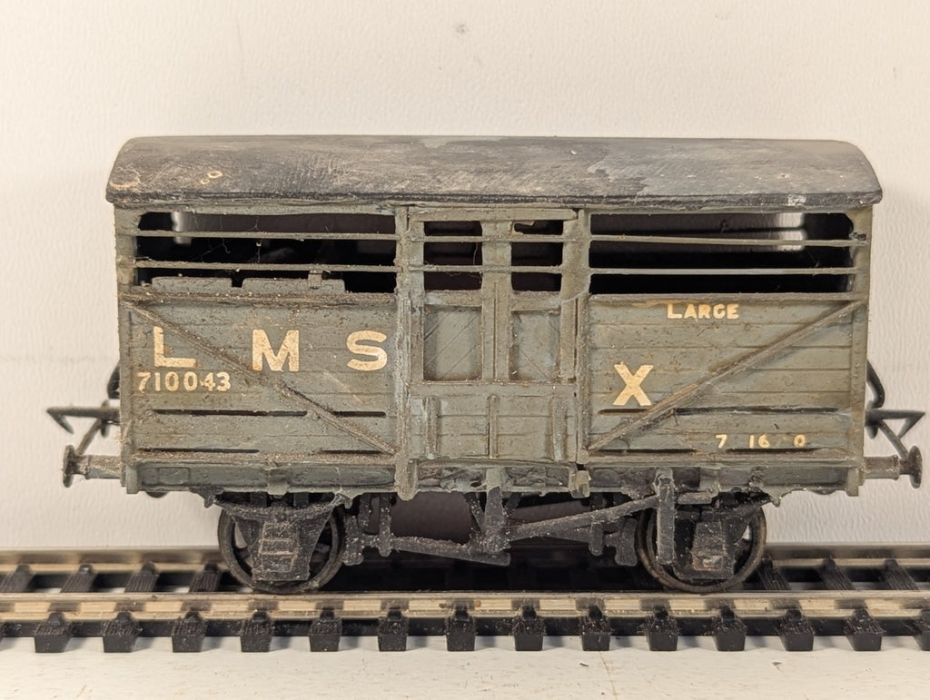 Kitbuilt OO Gauge LMS Large Cattle Wagon Goods Wagon 8456 LMS Grey