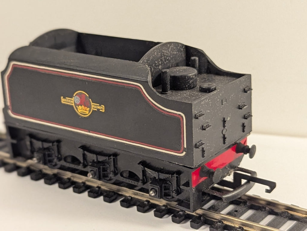 Tri-ang OO Gauge BR Black Steam Locomotive Tender R30 R31