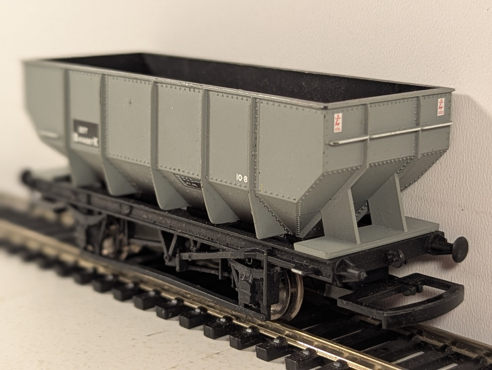 Bachmann OO Gauge 20 Ton Steel Hopper Wagon Goods Wagon B414087
