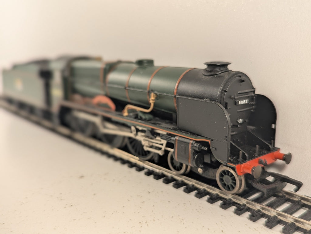 Bachmann OO Gauge Lord Nelson Class 4-6-0 30852 'Sir Walter Raleigh
