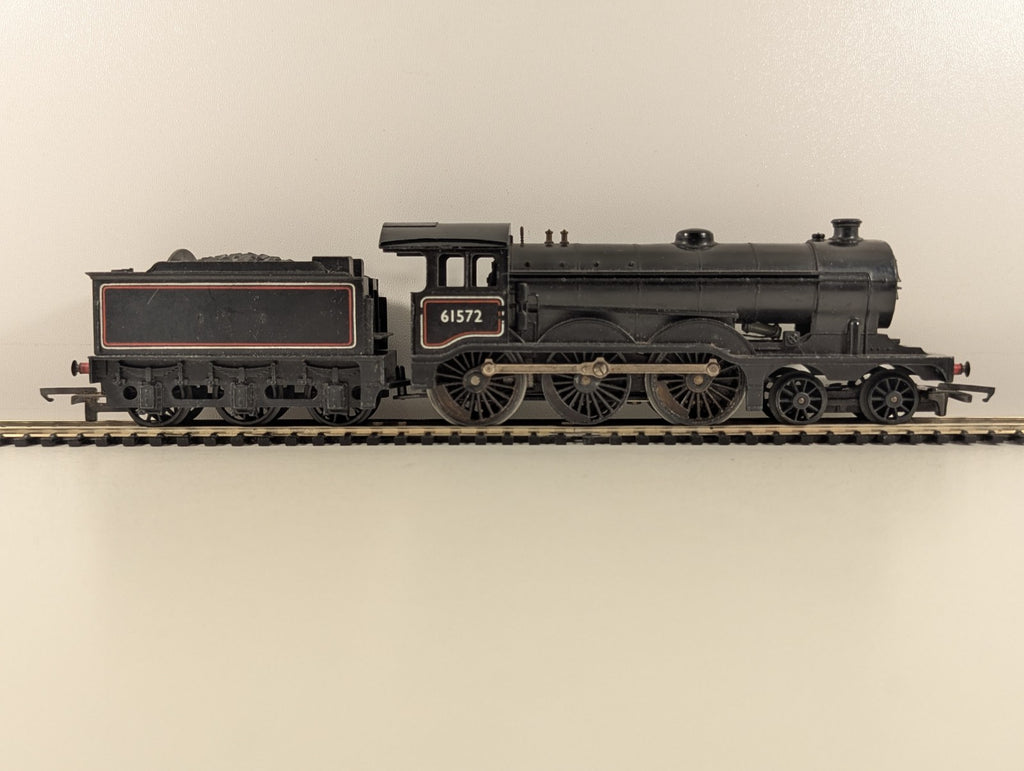 Tri-ang Hornby R150 OO Gauge BR Black B12 Class Steam Locomotive