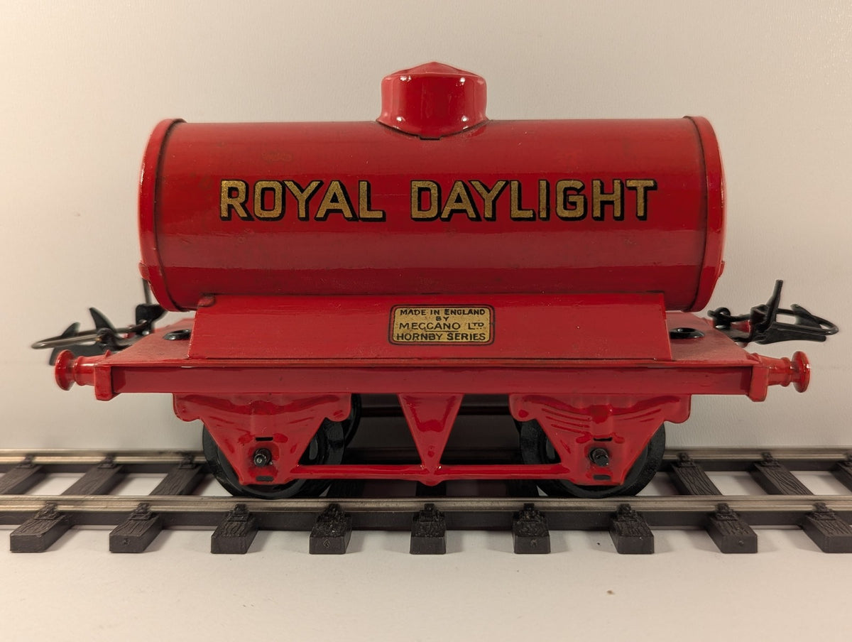Hornby O Gauge Royal Daylight Petrol Tank Wagon Royal Daylight Red