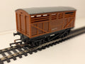 Tri-ang Hornby R122 OO Gauge Cattle Wagon – M3713