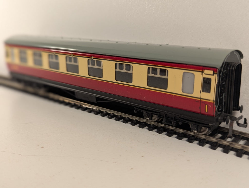 Hornby Dublo 32017 OO Gauge LMS Stanier Composite Coach M4183