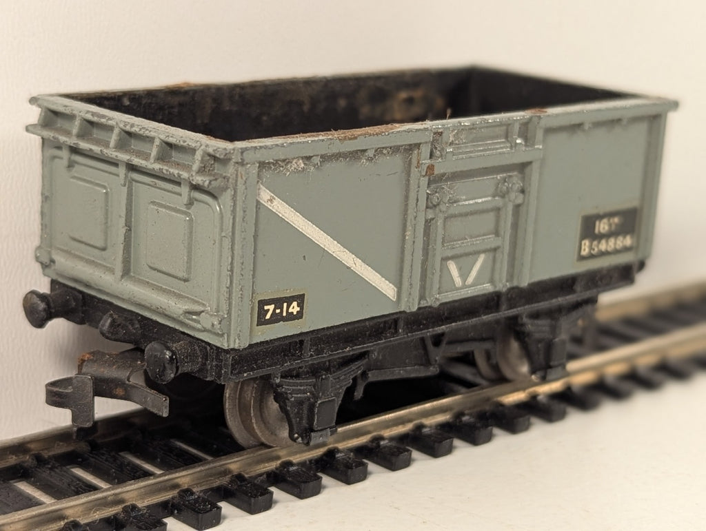 Hornby Dublo BR 16 Ton Mineral Wagon Grey OO Gauge - Chipped Paint