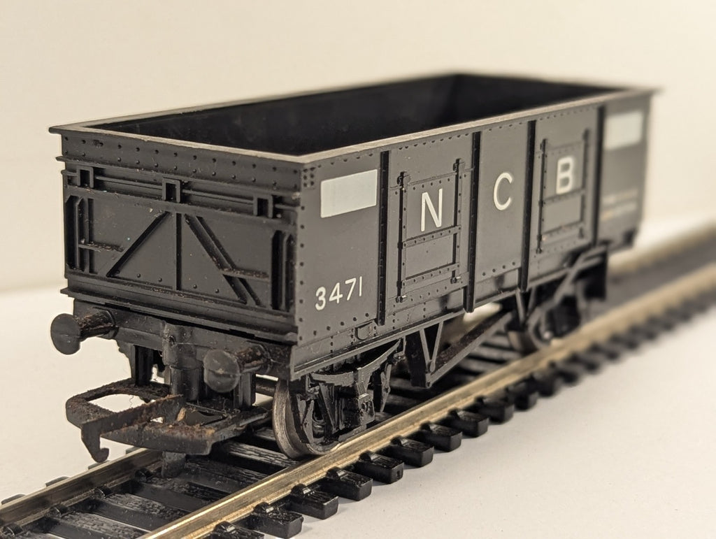 Hornby OO Gauge R239 NCB 20-Ton Mineral Wagon 3471