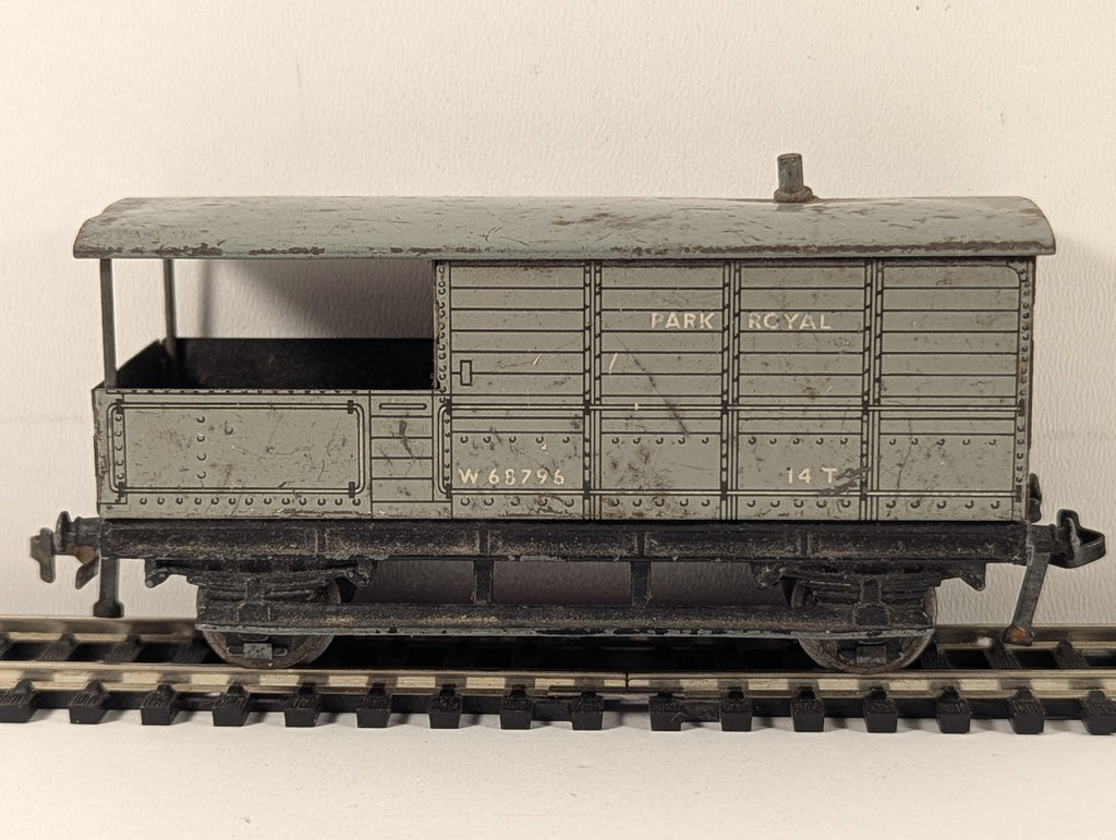 Hornby Dublo OO Gauge D1 Goods Brake Van Park Royal W68796 BR Grey