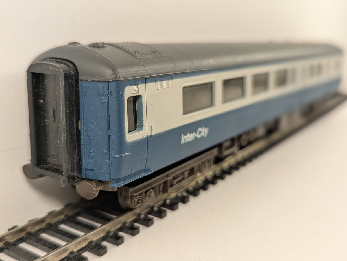 Airfix OO Scale 1st Class Inter-City Open Coach, Mk II Passenger Coach E9479