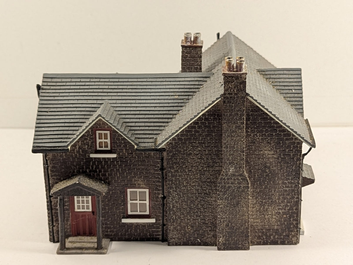Hornby OO Gauge Skaledale Stone Station Cottages Building R8715