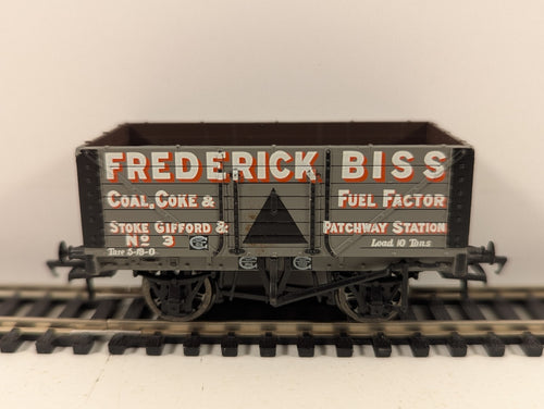Bachmann Branchline OO Gauge 37-108 7 Plank Wagon Frederick Biss Coal