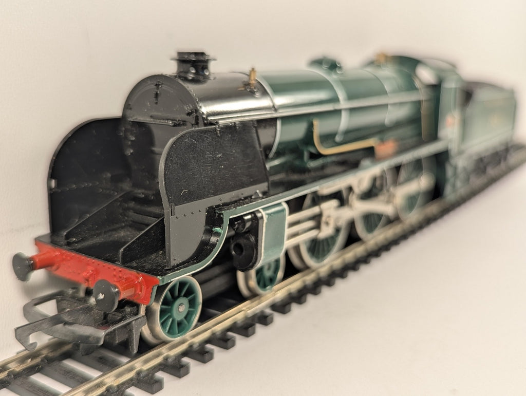 Hornby OO Gauge Class N15 King Arthur Class 'Sir Dinadan' Steam Locomotive 795