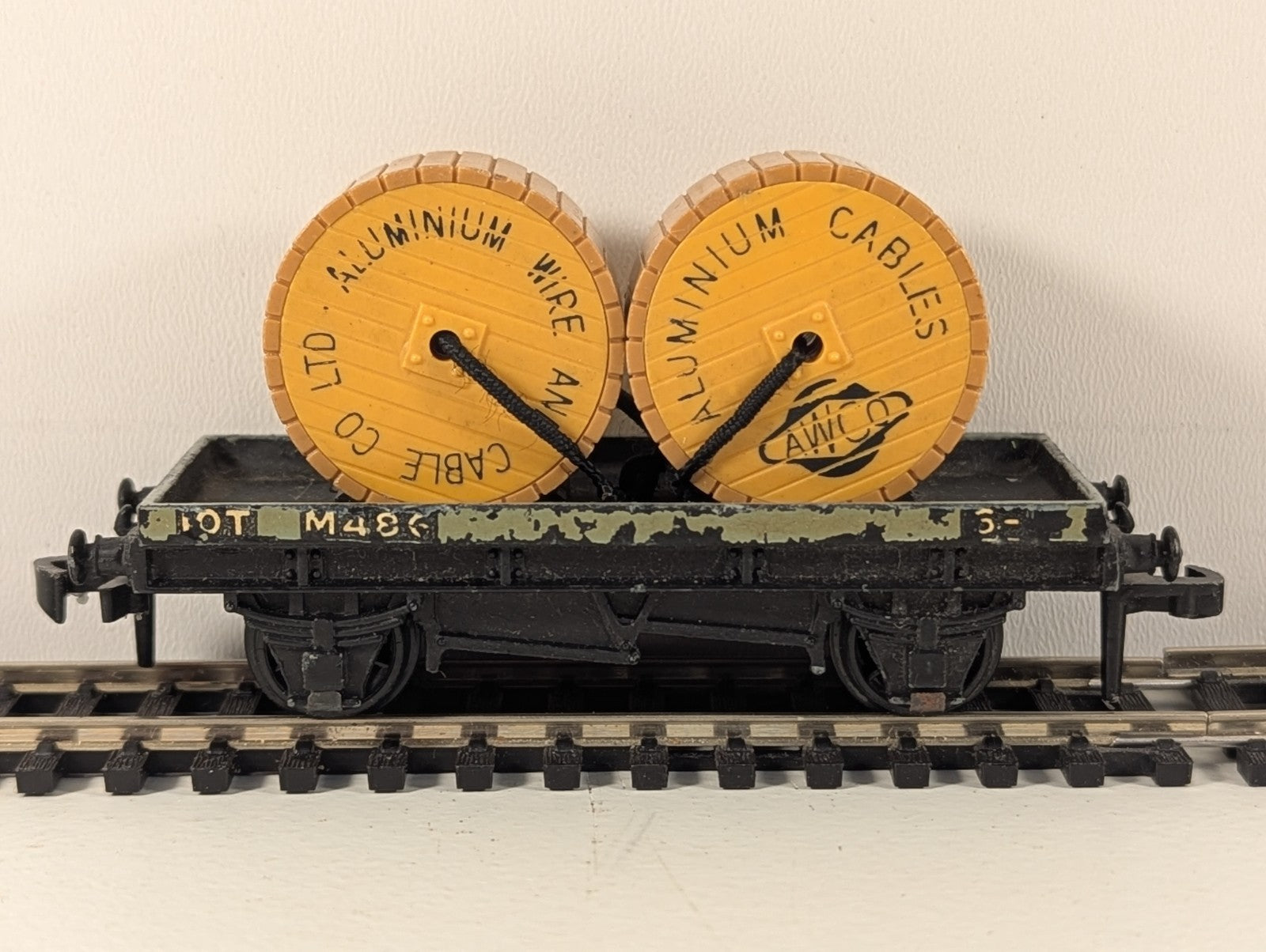 Hornby Dublo 32086 OO Gauge 3-Rail Low-Sided Wagon Cable Load