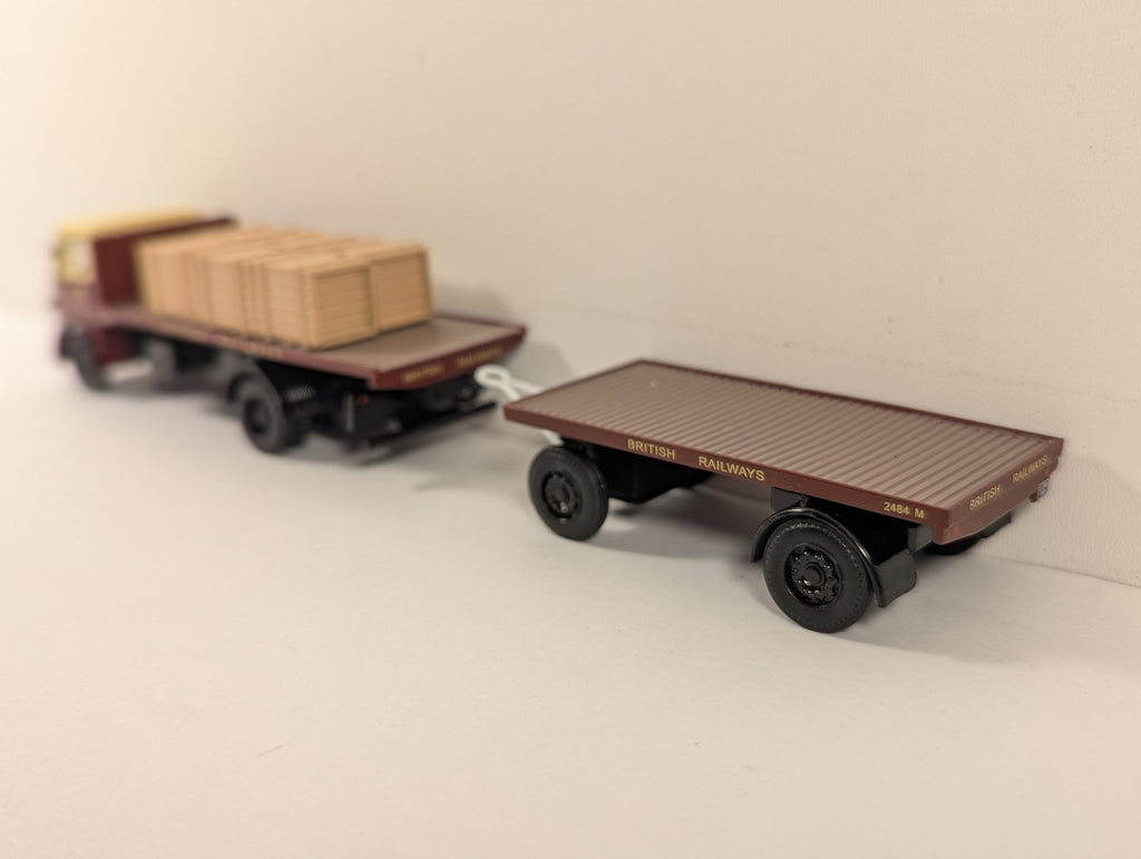 B-T Models 1:76 Leyland Beaver & Drawbar Trailer Die-cast Vehicle 1320M