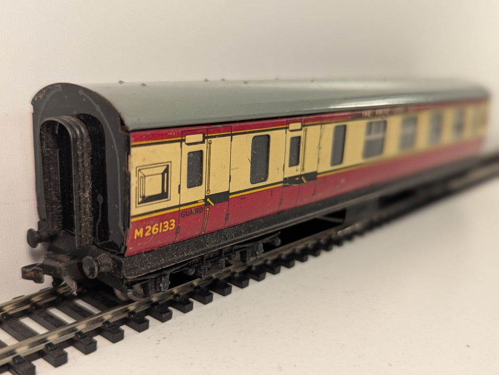 Hornby Dublo OO Gauge Tinplate Corridor Brake Coach "The White Rose"