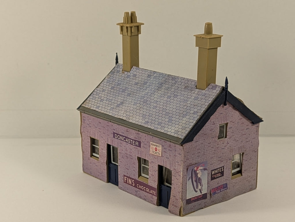 Hornby Dublo OO Gauge Suburban Station Building Doncaster 5085