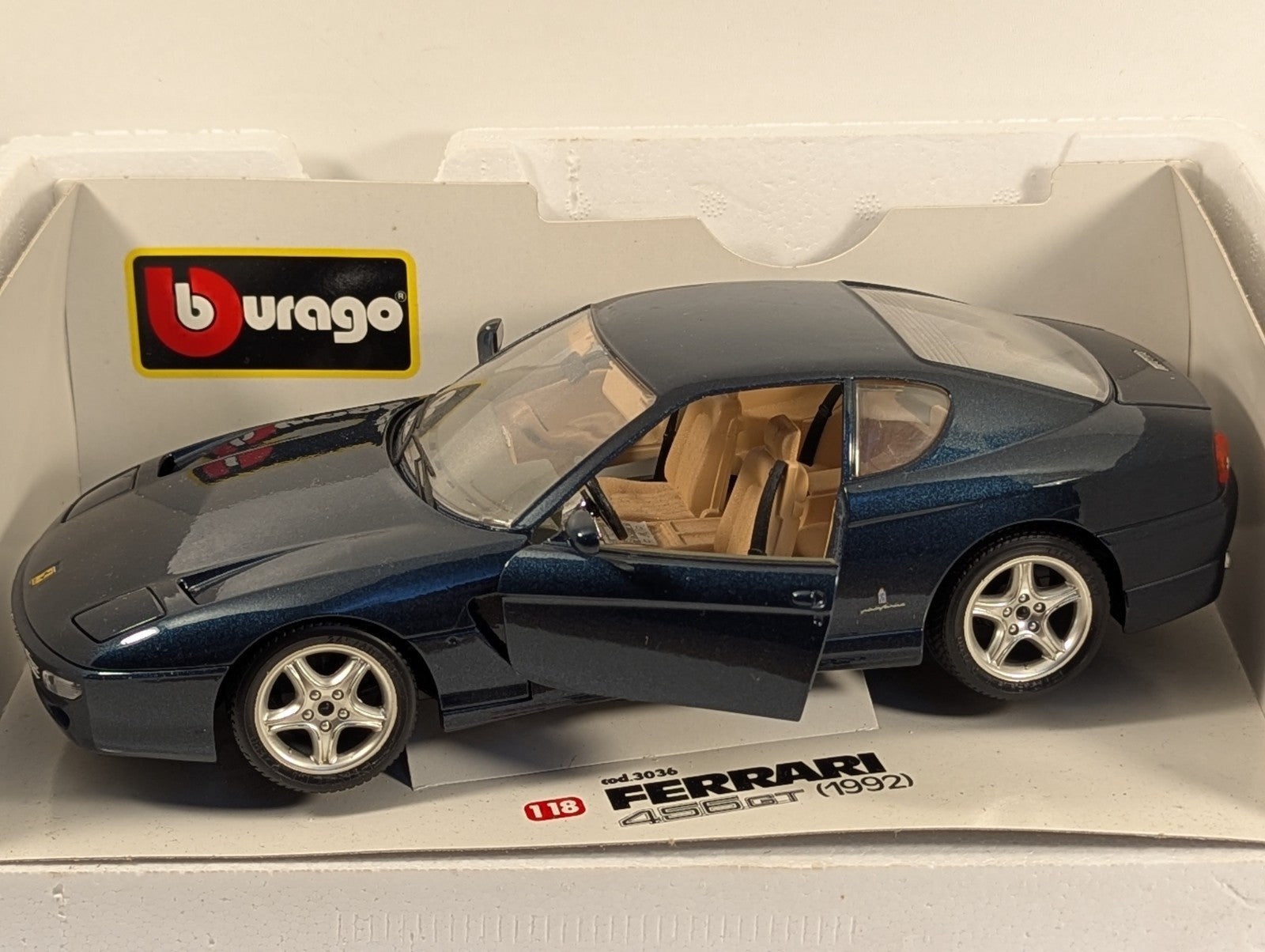Bburago 1:18 Ferrari 456GT (1992) Die-cast Model Car Dark Blue Metallic