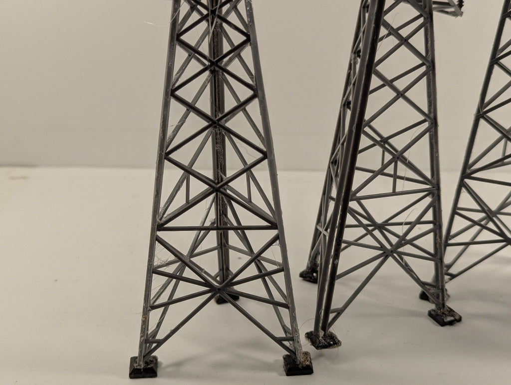Dapol OO Gauge Electricity Pylons Scenic Accessories Grey