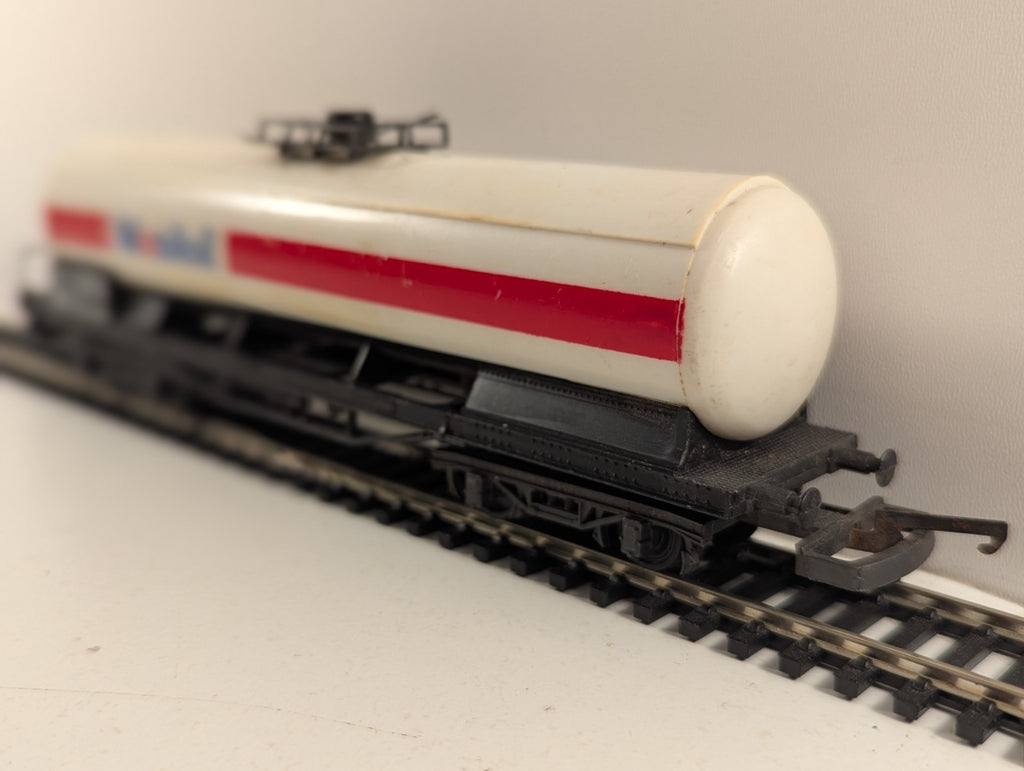 Lima 2903LIM HO Gauge Mobiloil Tank Wagon