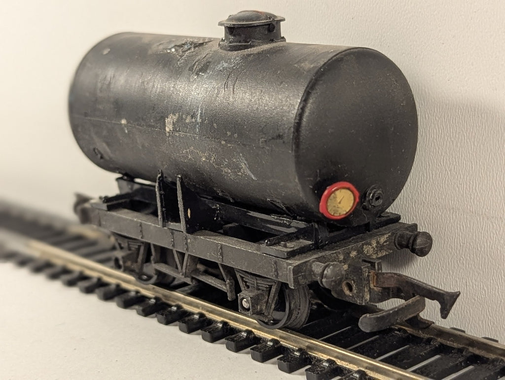 Tri-ang OO Gauge 4-Wheel Tank Wagon Custom Black
