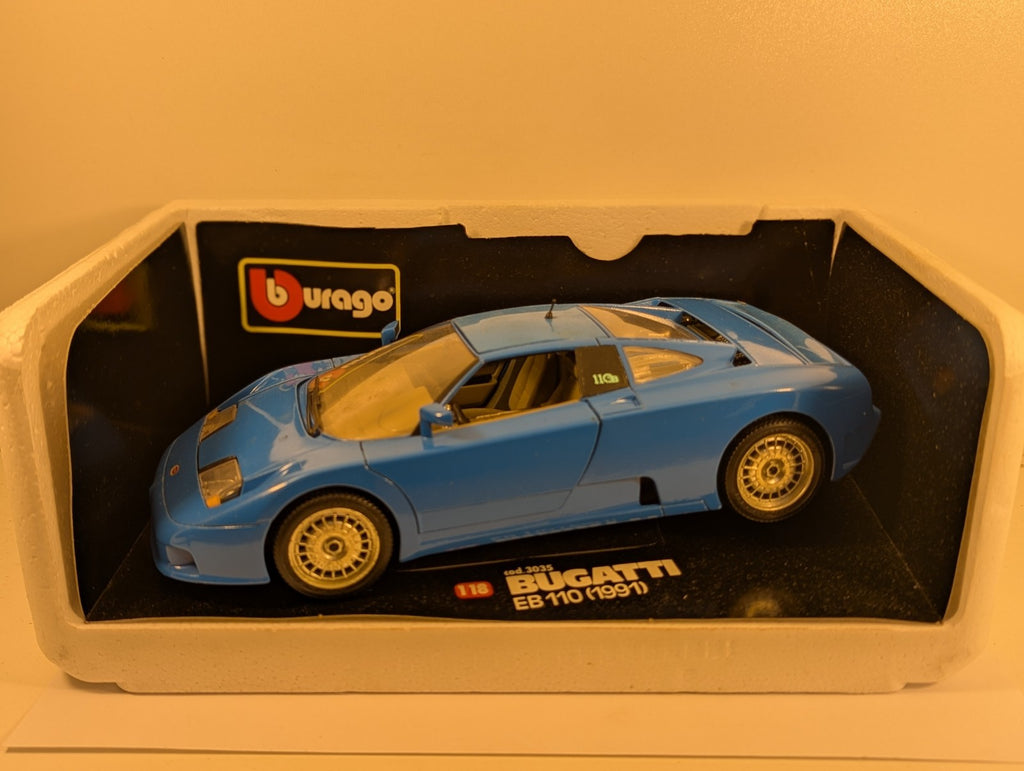 Bburago 1:18 Bugatti EB 110 (1991) Die-cast Model Car Blue 3035