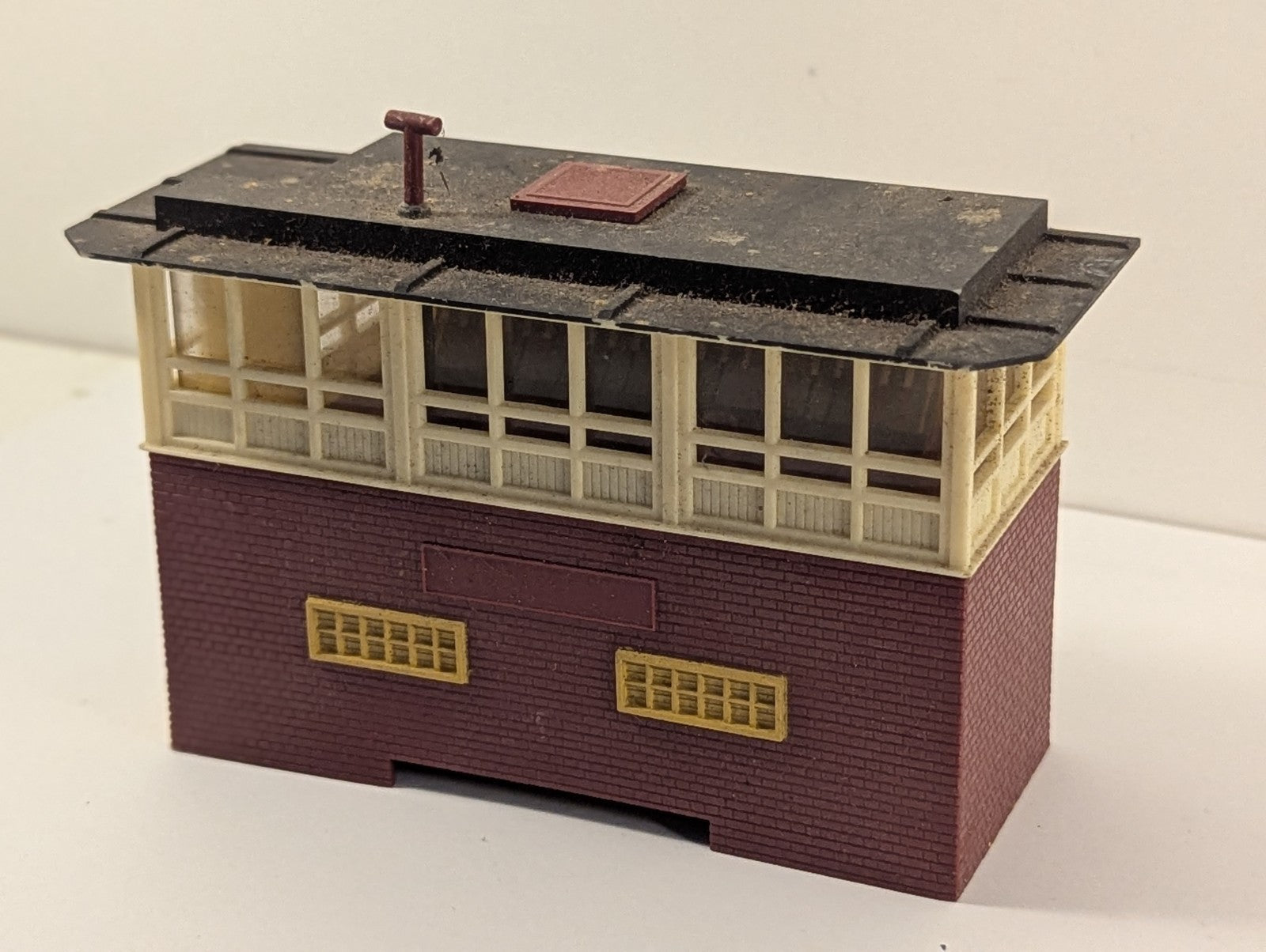 Hornby OO Gauge R146 Modern Signal Box