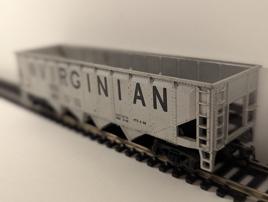 Bachmann HO Gauge 3-Bay Hopper Goods Wagon 2610 Virginian