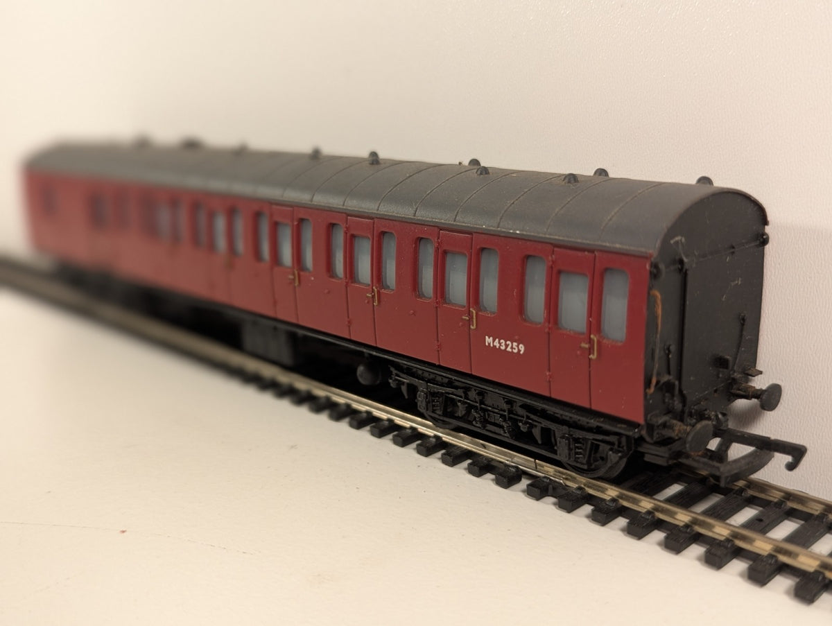 Bachmann 34-625 BR Mk1 Suburban Brake Coach in Crimson