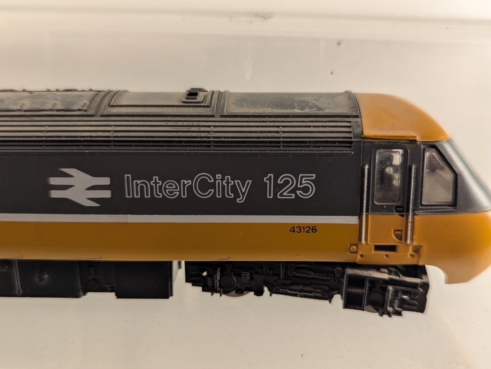 Hornby OO Gauge InterCity 125 HST Standard Livery Motorised & Dummy Power Cars