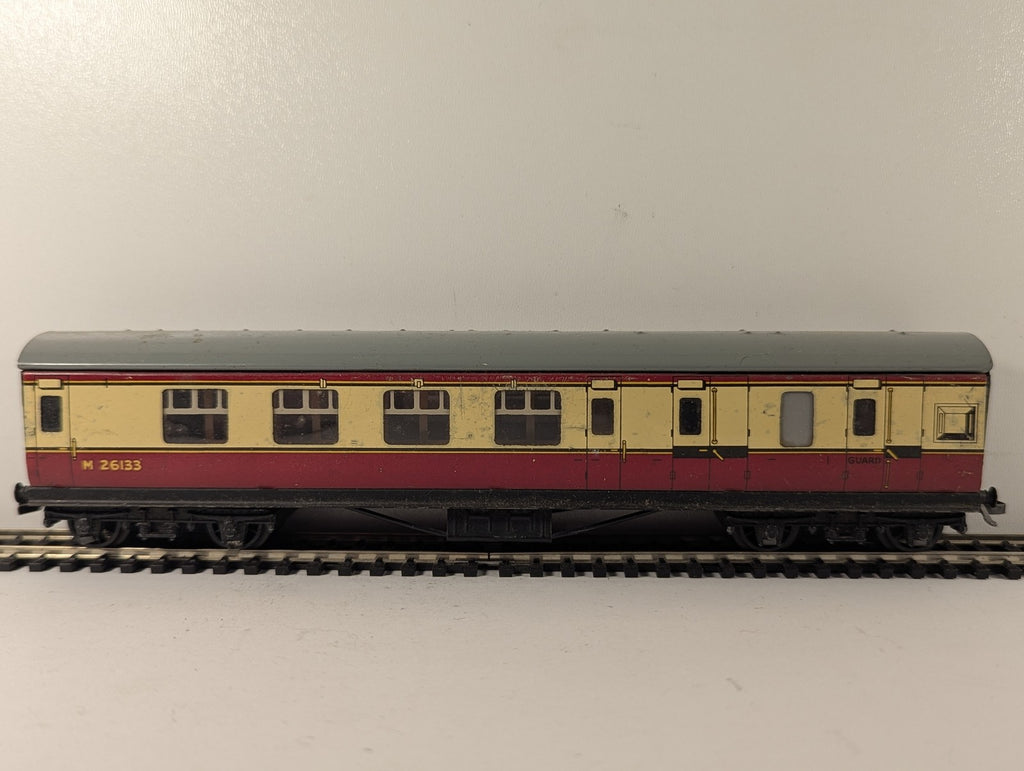 Hornby-Dublo OO Gauge BR Carmine & Cream Brake Third Coach Passenger Coach