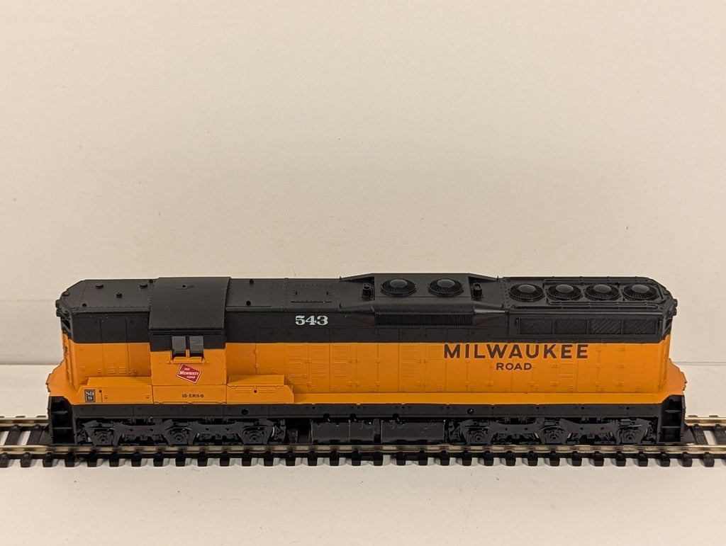 Athearn HO Gauge EMD SD9 Diesel Locomotive 543 Milwaukee Road Faulty