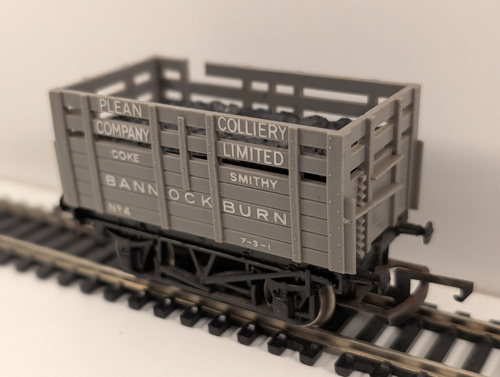 Hornby R101 OO Gauge Coke Wagon – Plean Colliery Company, Bannockburn