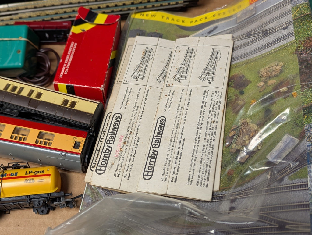 OO Gauge Job Lot of Model Railway Spares & Parts - Lot 222