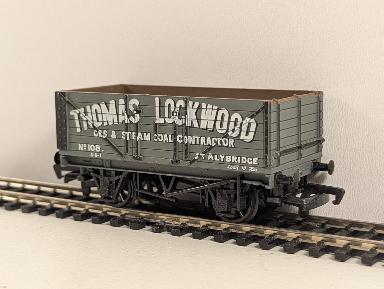 Replica Railways 13211 OO Gauge Thomas Lockwood 7 Plank Wagon - Boxed