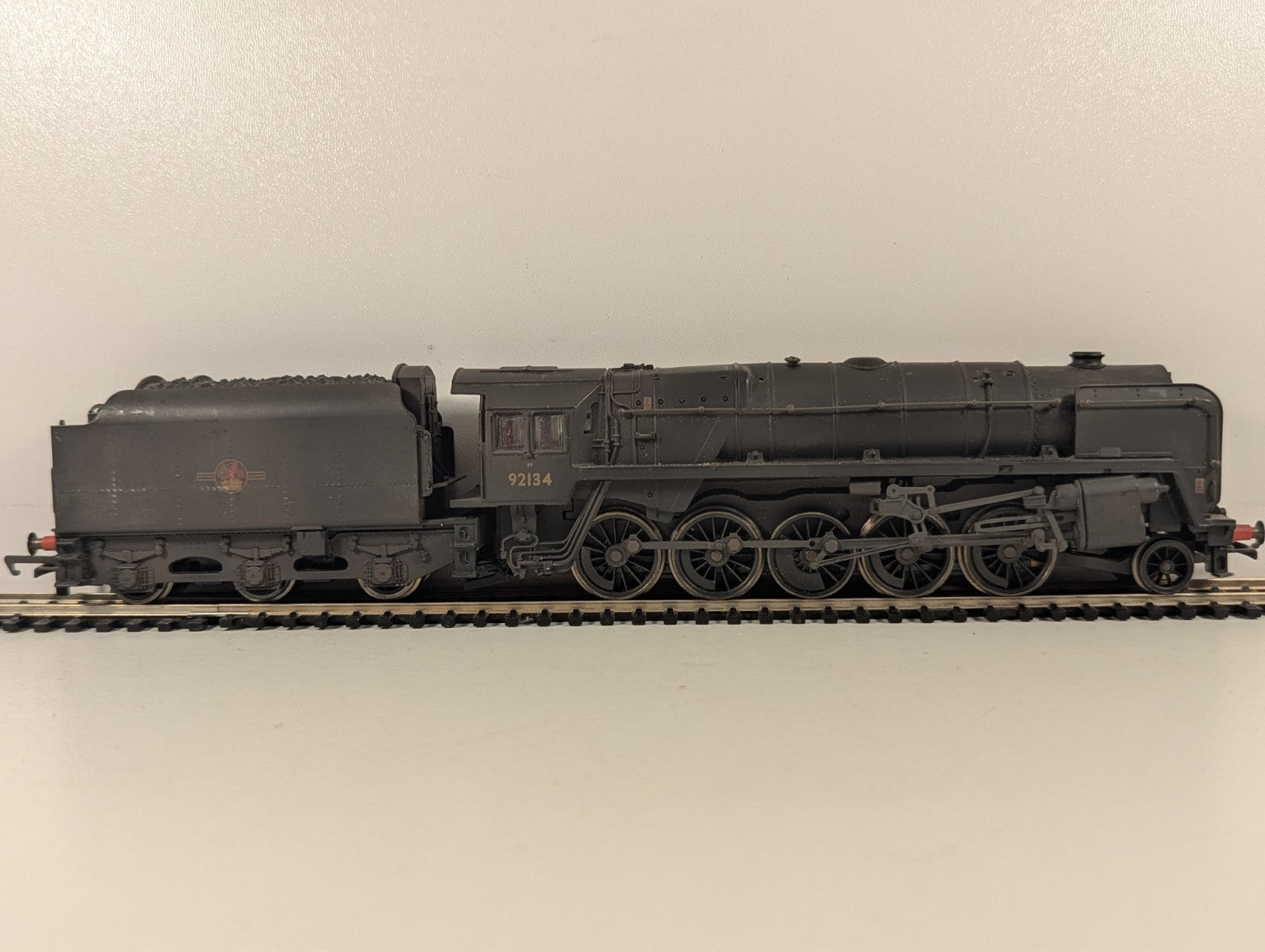 Hornby BR Standard Class 9F Steam Locomotive Weathered OO Gauge