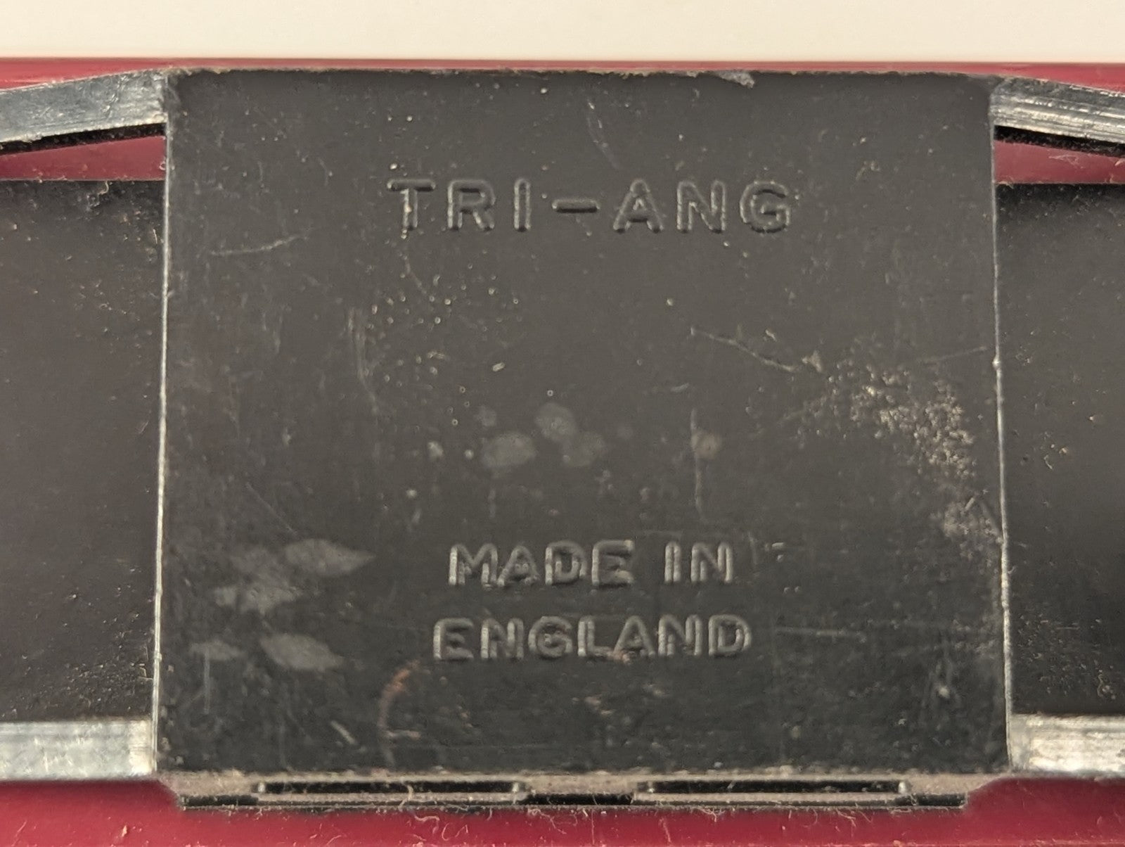 Tri-ang R20 OO Gauge LMS First Class Coach Maroon