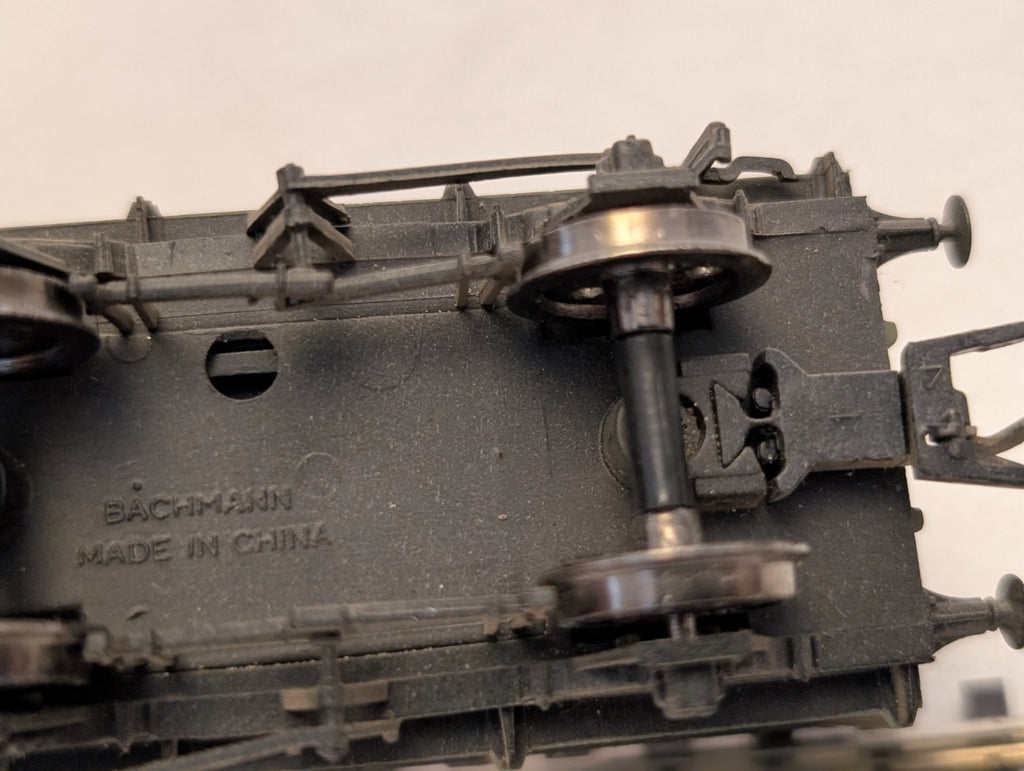 Bachmann OO Gauge 27T Chalk Tippler Goods Wagon B 381366 BR Grey 38