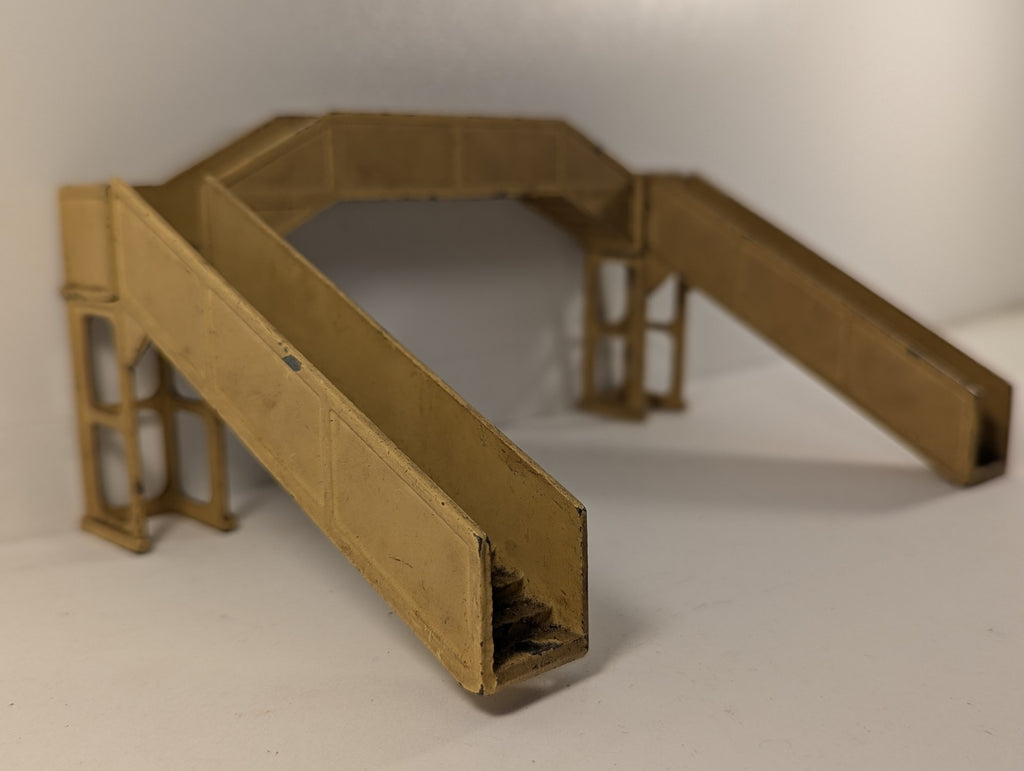 Hornby Dublo OO Gauge D1 Footbridge Cream