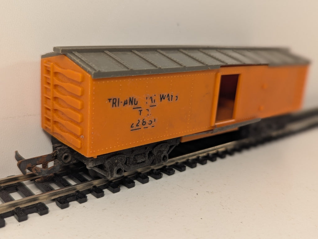 Tri-ang Railways R114 Continental Series Orange Box Car OO Gauge