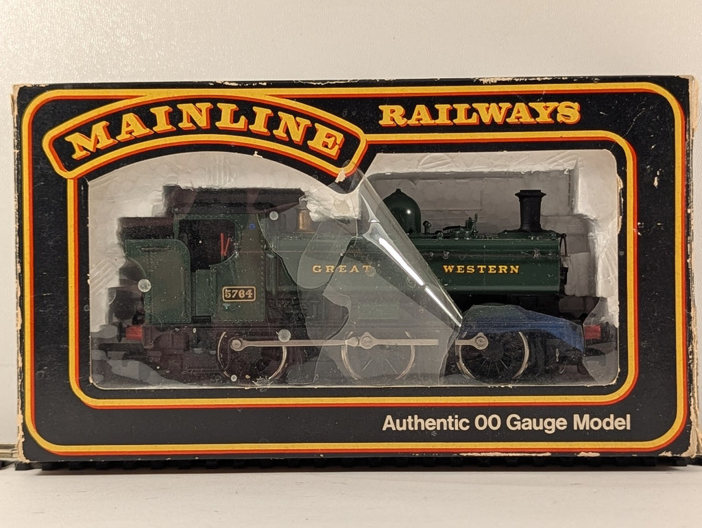 Mainline Railways OO Gauge Class 57xx Pannier Tank Steam Locomotive 5764