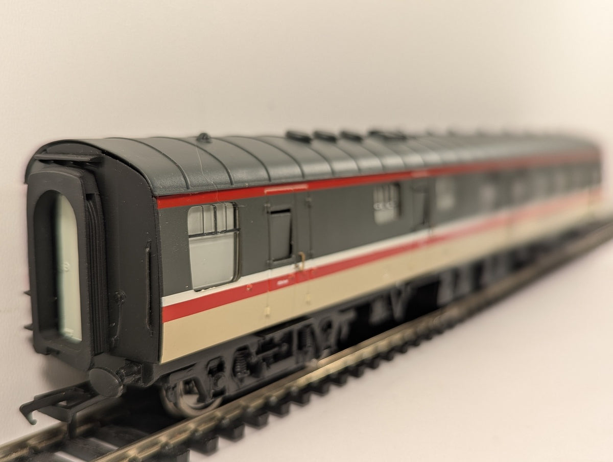 Bachmann OO Gauge BR Mk1 Restaurant Buffet Car RBR Passenger Coach 1981