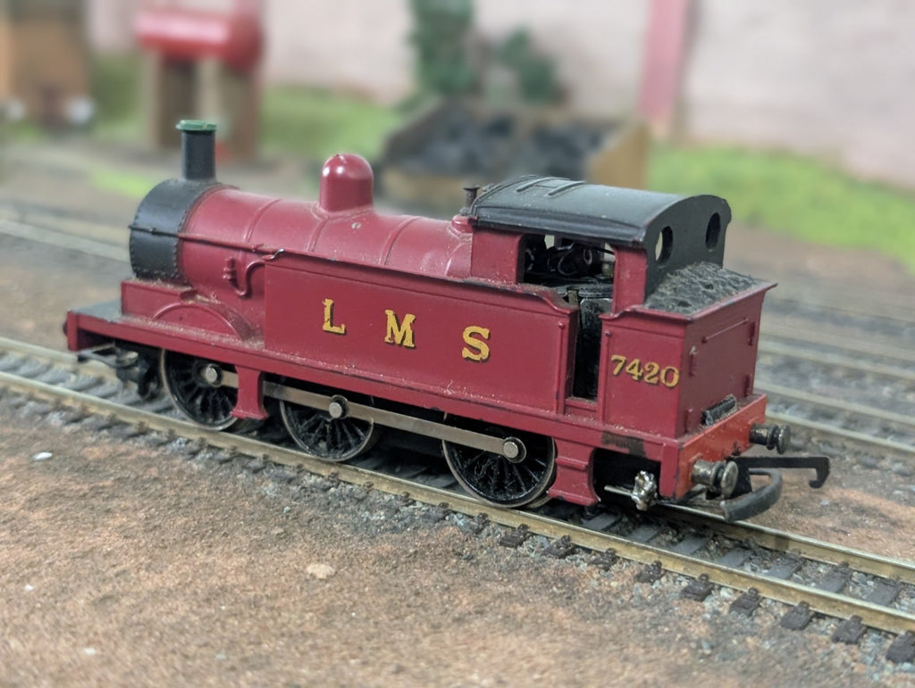 Wrenn W2204 LMS Red Class R1 Tank 0-6-0T Locomotive 7420