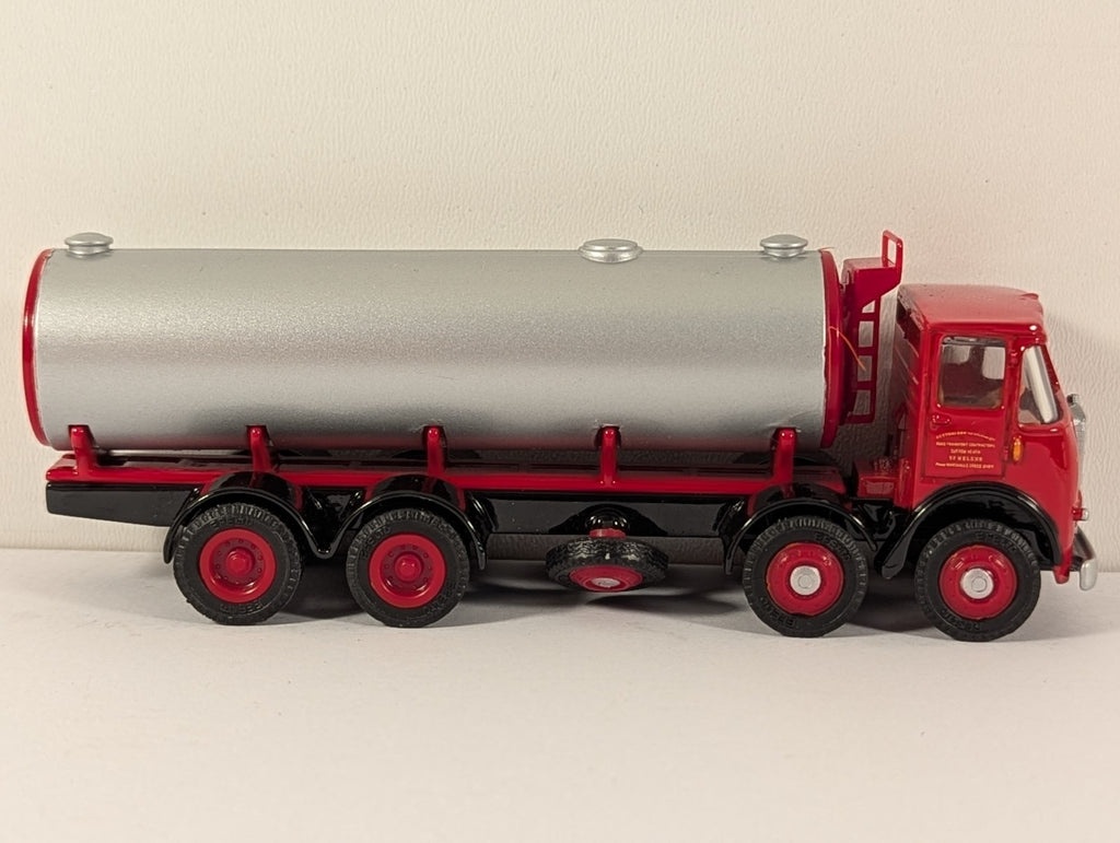 EFE Atkinson 8-Wheel Tanker – Suttons Livery – 1:76 Scale