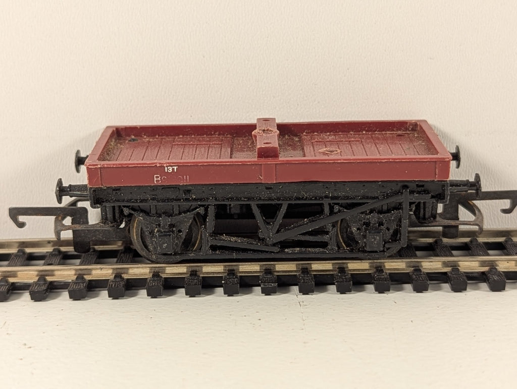 Tri-ang Railways R17 Bolster Wagon – OO Gauge