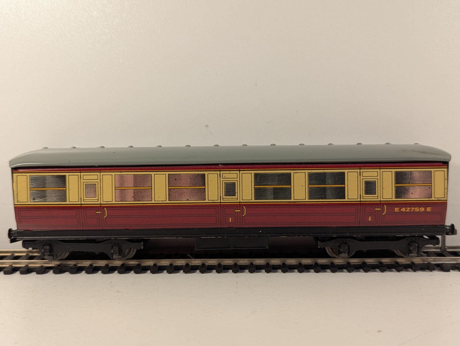 Hornby Dublo BR Gresley Corridor Composite Coach OO Gauge